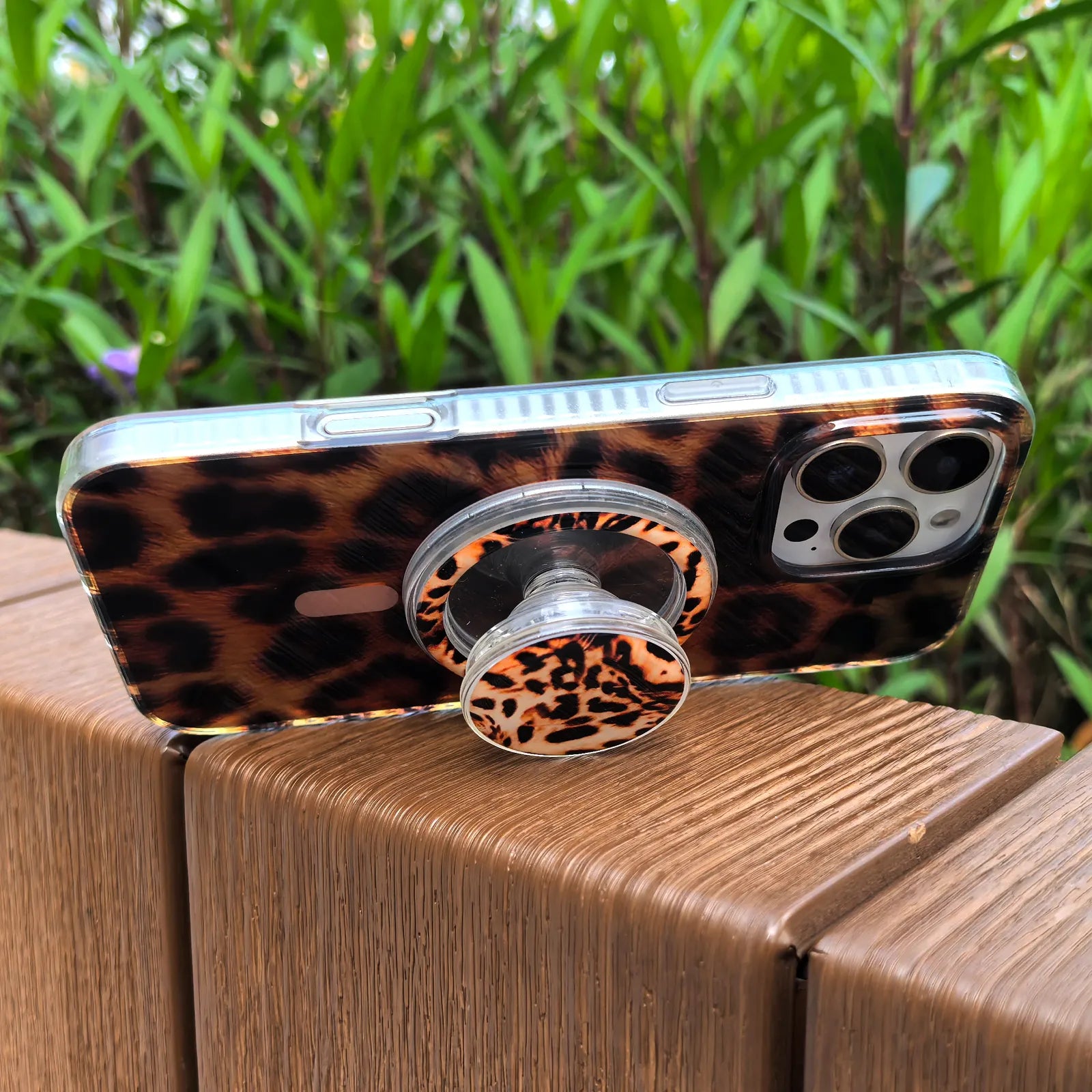 Cool Leopard MagSafe Phone Case Grip Set