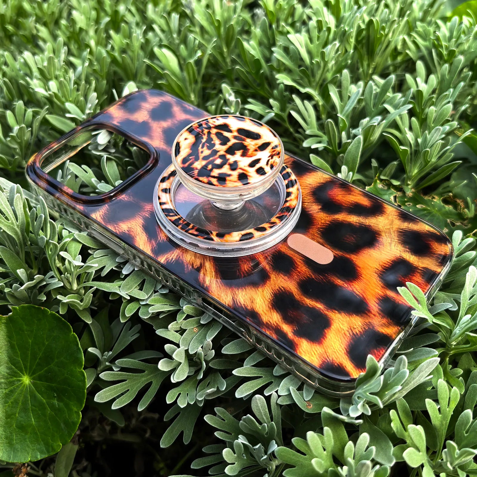 Cool Leopard MagSafe Phone Case Grip Set