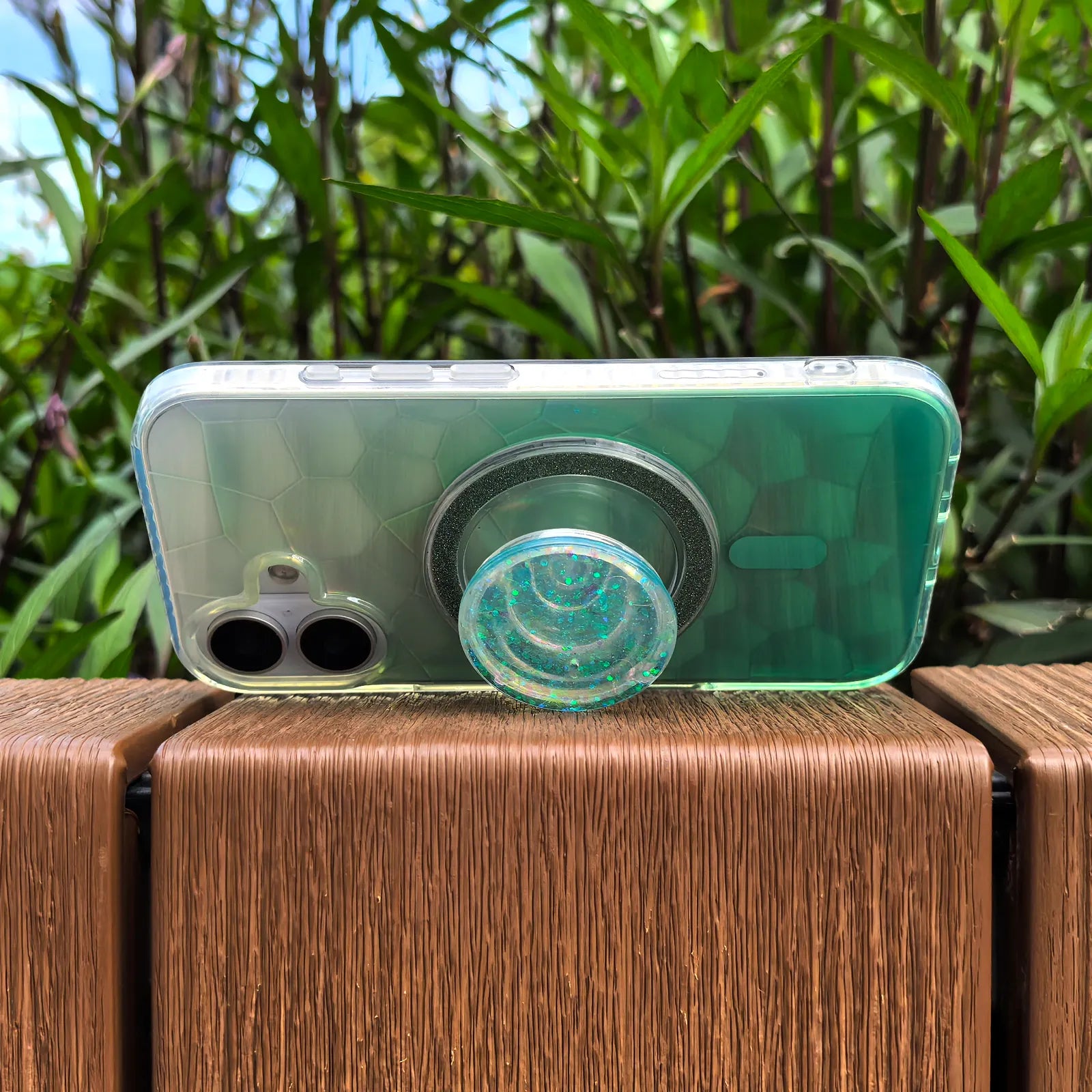 Opalescent Ripple Green Phone Case MagSafe Grip Set