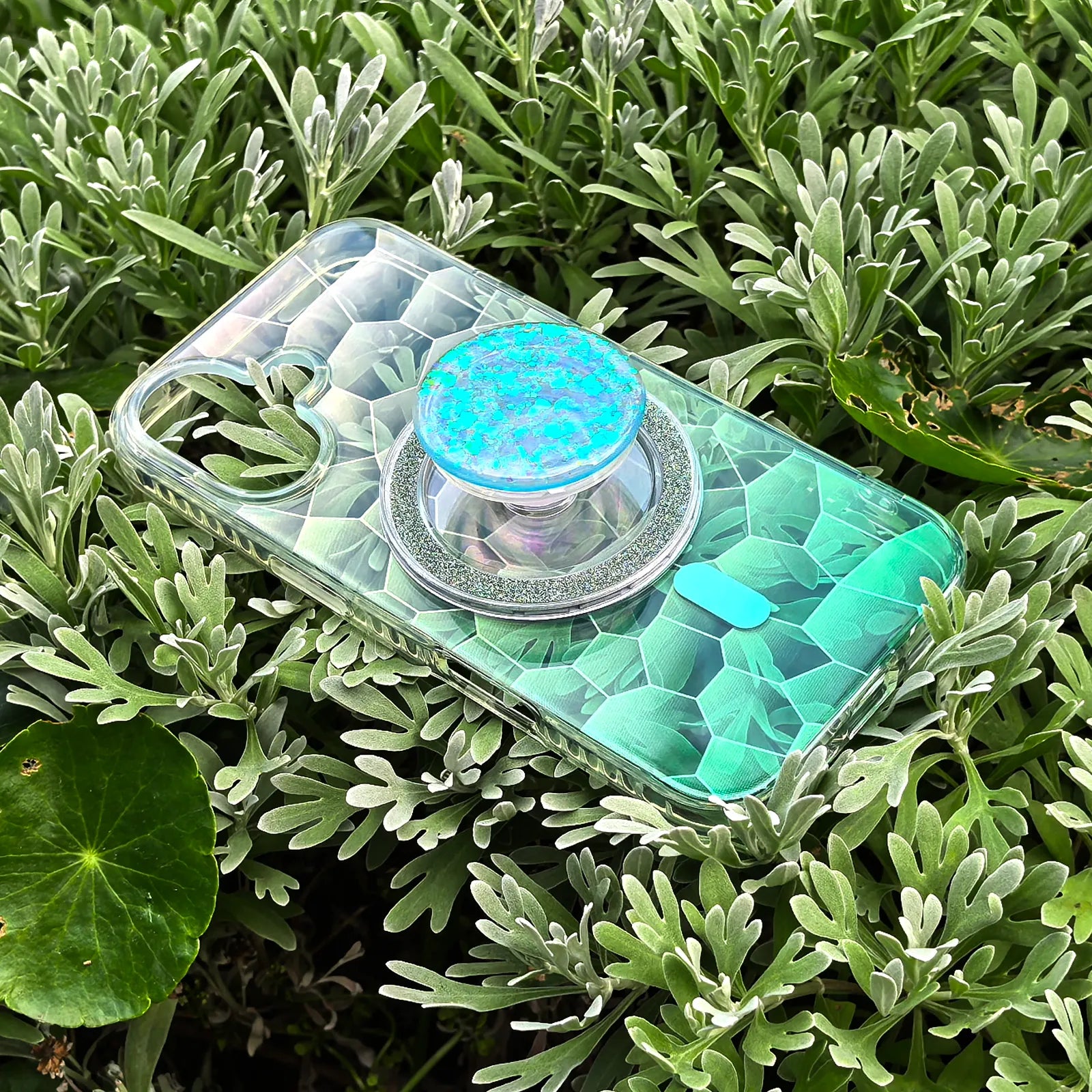 Opalescent Ripple Green Phone Case MagSafe Grip Set