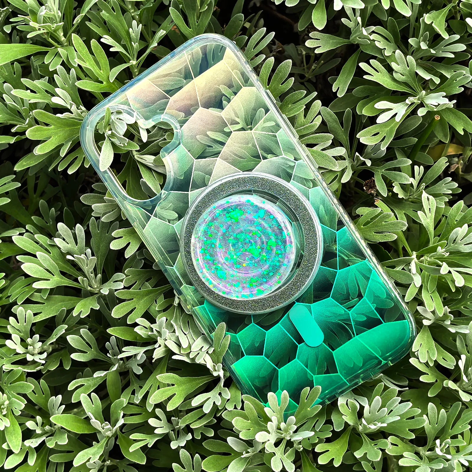Opalescent Ripple Green Phone Case MagSafe Grip Set